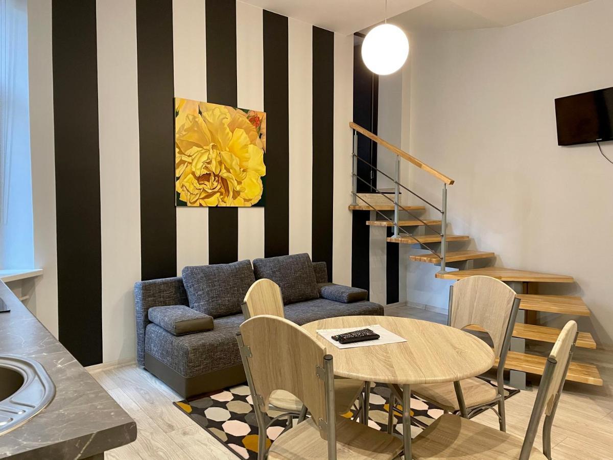 ריגה Apartments In Art Nouveau District מראה חיצוני תמונה